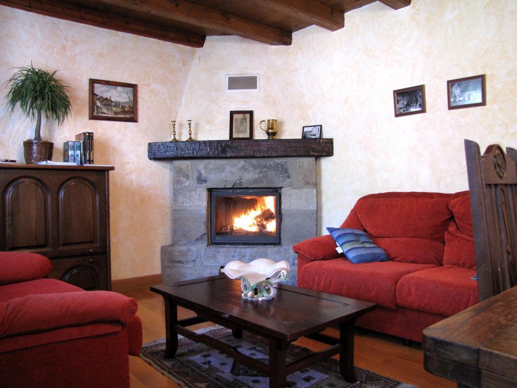 Casa Rural Burret Pensionat Ochagavía Exteriör bild